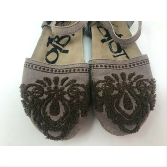 Kalamazoo Embroidered Mary Jane - Picture 3 of 5